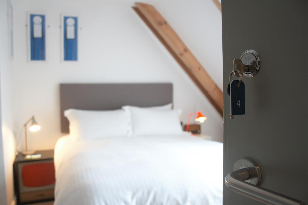 The Blue Door Bed & Breakfast Newquay  Exterior photo